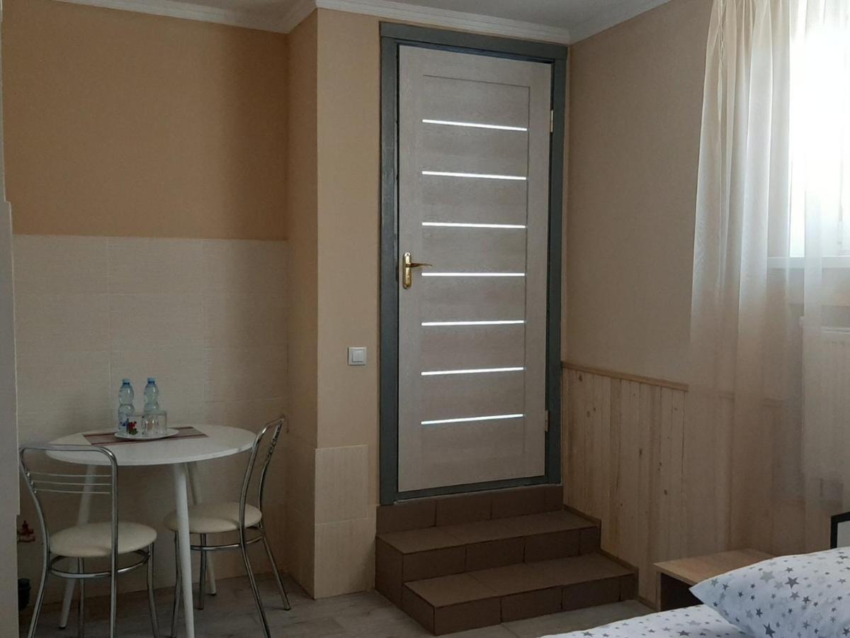Hotel 7/24 Brovary Esterno foto