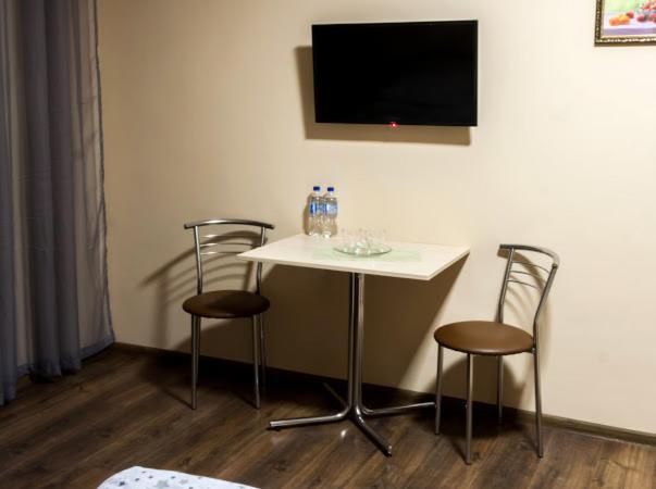 Hotel 7/24 Brovary Esterno foto