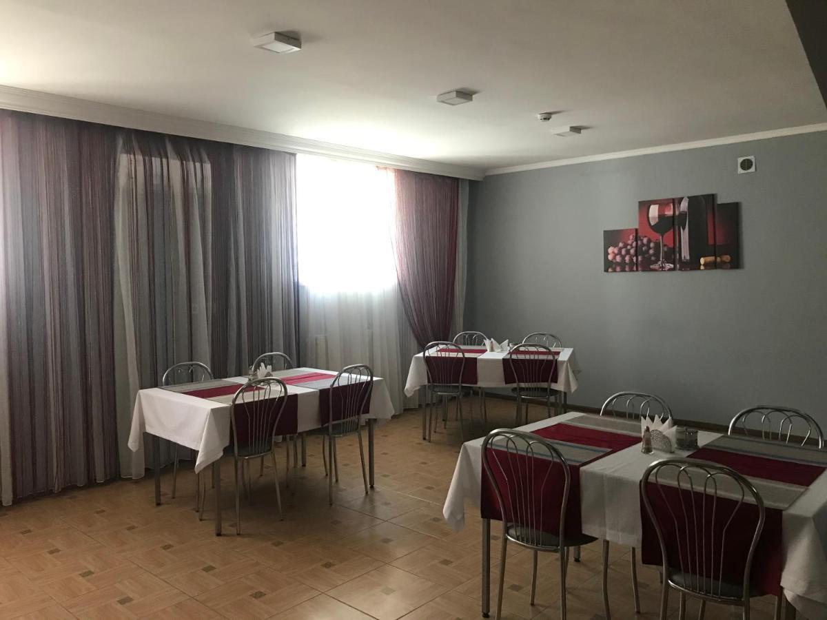 Hotel 7/24 Brovary Esterno foto